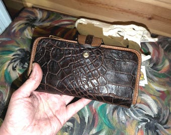 Genuine American Alligator Wallet, High Capacity Women's Leather Bifold Clutch, 26 Card Slot Organizer