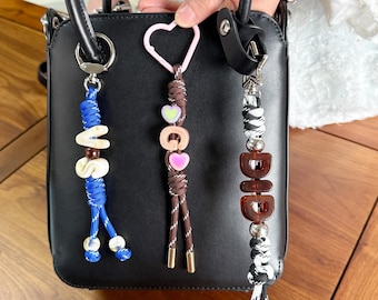 Personalisierter Name Paracord Schlüsselanhänger - Klasse von 2026 Abschlussfeier Taschenanhänger