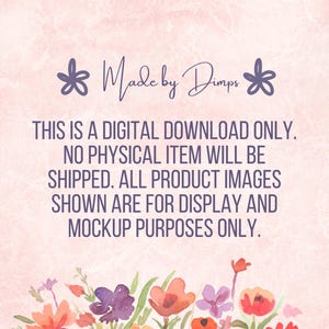 Pu&ograve; includere: Grafica scaricabile digitalmente con testo che recita "Made by Dimps". Il testo indica anche che si tratta solo di un download digitale e che nessun articolo fisico verr&agrave; spedito. Design floreale in basso.