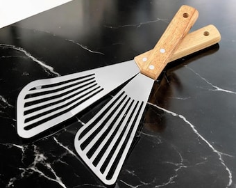 Stainless Steel Slotted Spatula: Wooden Handle Kitchen Turner