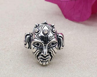 Bague visage de démon | Bague tendance en laiton plaqué argent oxydé | Anneau de tête de motard gothique pour homme et femme