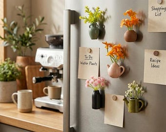 Handgemaakte aardewerk minivaas koelkastmagneet, kleine keramische knopvaas, miniatuur bloemenhouder, koelkastmagneten voor keuken