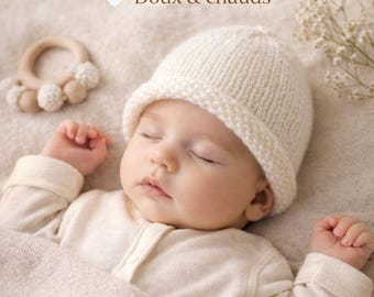 White baby hat, 100% merino wool, hand-knitted