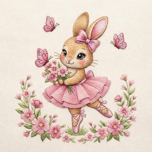 Puede incluir: Imagen bordada de un conejito de ballet con tutú rosa y zapatillas de ballet, sosteniendo un ramo de flores rosas. Mariposas rosas y una corona floral rodean al conejito sobre un fondo crema.