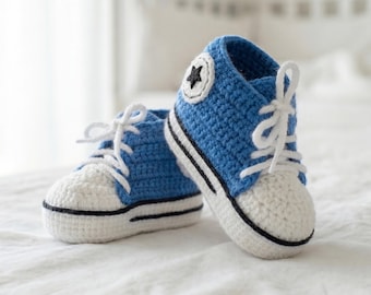 Personalized Baby Booties, Unisex Crochet Shoes, Newborn Sneakers, Baby Shower Gift, Chucks for Boy & Girl