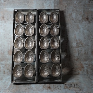 Altes Schokoladenform - antique (heavy) industrial Chocolate Mold – Hermann Walter Germany (43 cm!)