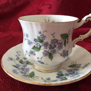 Vintage Paragon Teacup and Saucer Tea Cup Forget Me Not By Appointment of her Majesty the Queen Fine Bone China Made in England Gold Trim