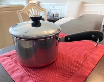 Vintage Revere Ware Edelstahl-Topf (3 Qt.) mit doppeltem Ring, Kupferboden und Deckel, hergestellt vor 1968 in den USA.