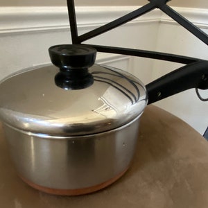 Före 1968 1801 Revere Ware rostfritt stål, 1 liter kastrull, kopparbeklädd botten, processpatent, kraftig kopparbeklädd med lock, tillverkad i USA