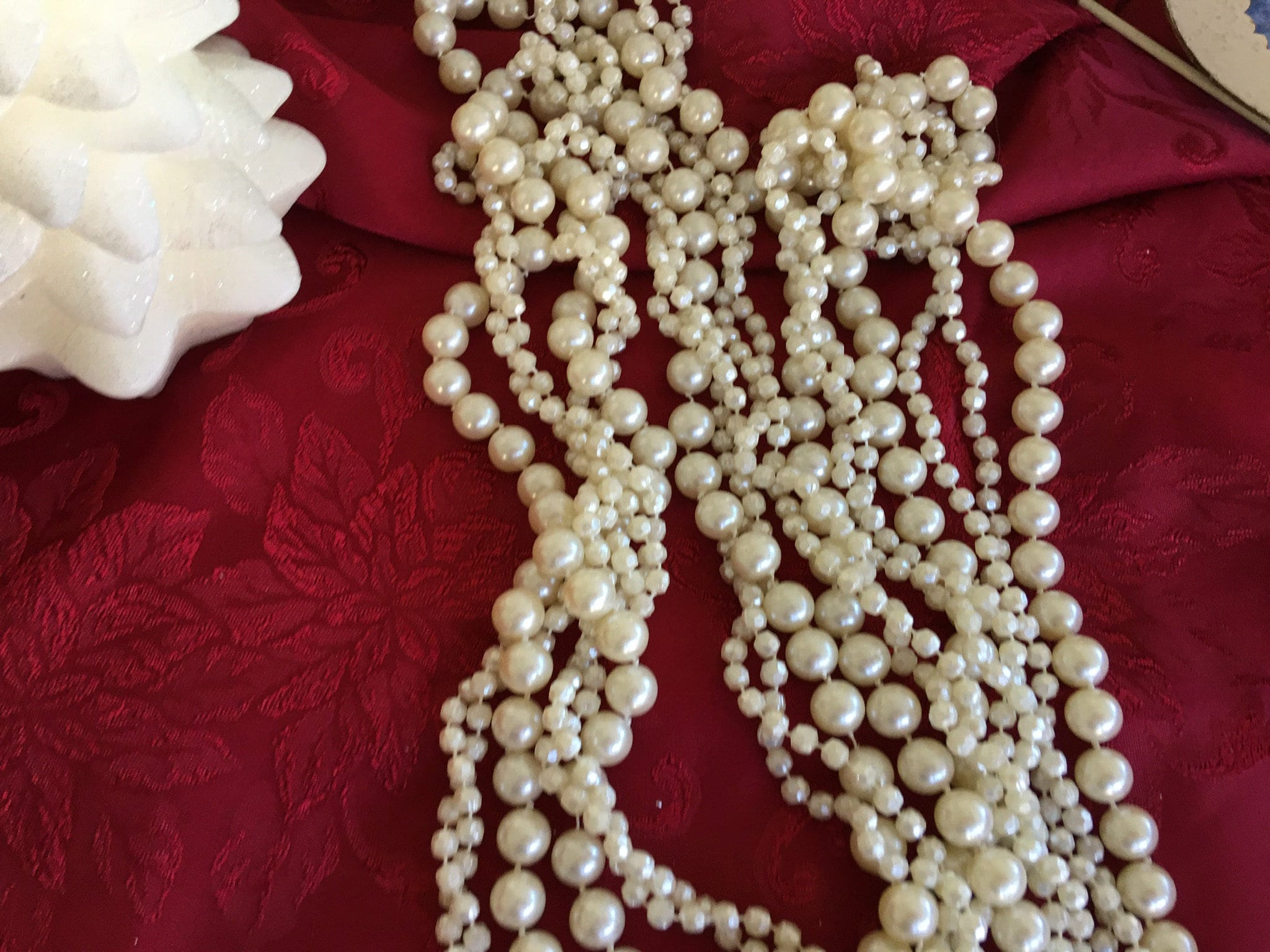 Twisted Pearl Garland