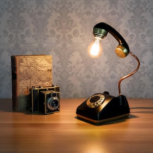 Luminária de mesa retrô para telefone: decoração vintage reciclada preta