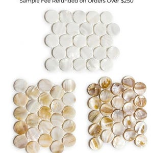 Puede incluir: Tres muestras de baldosas de mosaico de nácar. Las muestras están dispuestas en un patrón de cuadrícula, mostrando variaciones de color y textura. El texto "$15.99 for 3 Samples" y "PREMIUM MOTHER-OF-PEARL MOSAIC TILES 3 SAMPLE SHEET VARIETY SET" es visible.