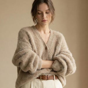 ふわふわモヘア風カーディガン（レディース） - オーバーサイズソフトニットボタンアップセーター、着心地の良い冬用カーディガン、全7色