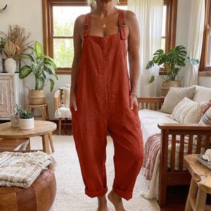 調節可能なストラップ付き、リラックスフィットのノースリーブジャンプスーツ｜普段使いのカジュアルオーバーオール｜プラスサイズ対応