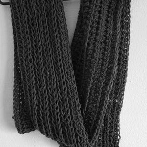 Crochet Easy One Skein Scarf image 2