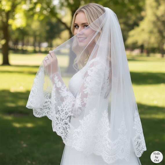 Bridal Veil With Lace and Sequin, Fingertip Length - Etsy display picture 2