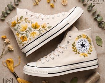 Zapatillas deportivas con bordado floral, zapatos de lona con flores amarillas, calzado con estética cottagecore, lindo regalo para ella, zapatos casuales de estilo vintage.