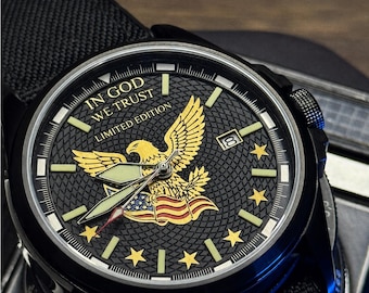 Benutzerdefinierte Vaterländischer Adler Uhr - 4. Juli Geschenk für Männer, Panzermuschel-Zifferblatt, graviertes veteranisches Geschenk, limitierte Automatikuhr