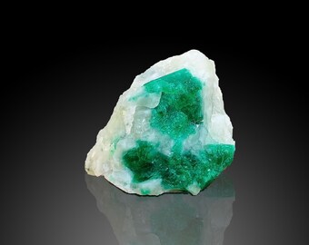 天然エメラルド標本：母岩付き原石、鉱物コレクション - Etsy 日本