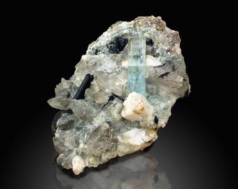 Espécime de água-marinha natural de 650 quilates, cristal de água-marinha, pedra bruta não lapidada, pedra do mês de março.