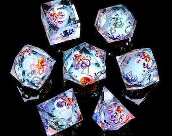 Juego de dados de pulpo blanco con núcleo líquido: regalo de D&D hecho a mano en resina