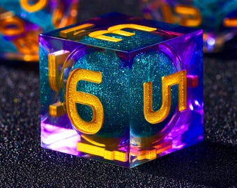Juego de dados de núcleo líquido / Dados de resina de borde afilado hechos a mano para DND y TTRPG, regalo de Navidad