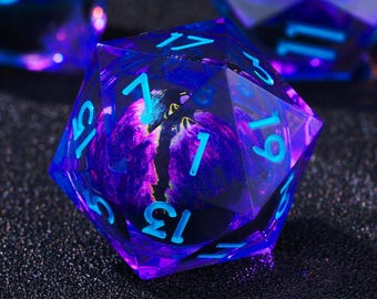 Juego de dados Ojo de Dragón Púrpura: Resina de núcleo líquido para juegos de rol de rol de Dungeons & Dragons