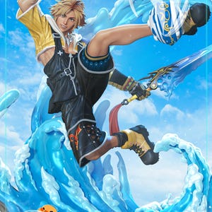 Può includere: Una statuetta dinamica di un personaggio di Final Fantasy, che salta attraverso acqua blu stilizzata. La figura indossa un top giallo, pantaloncini neri e stivali. Il personaggio tiene in mano una spada blu. Lo sfondo è un cielo azzurro brillante.