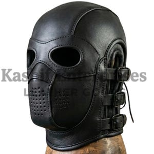 May include: A rustic wooden sign with the text "Welcome to our home" in a handwritten style. The sign is rectangular, with a distressed finish, and features a simple, inviting design. It's suitable for indoor or outdoor use.