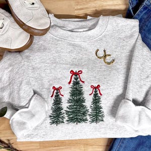Julgransbroderad tröja
