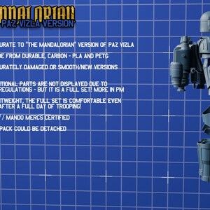 Puede incluir: Un conjunto de armadura gris Heavy Mandalorian Paz Vizla que incluye casco, hombreras, brazales, espinilleras y un jetpack desmontable. El texto dice: HEAVY MANDALORIAN PAZ VIZLA VERSION, ACCURATE TO THE MANDALORIAN VERSION OF PAZ VIZLA.