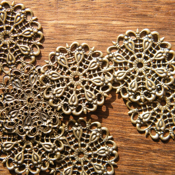 10 x Antique Brass Bronze Filigree Wraps Brass Focals Round 25mm