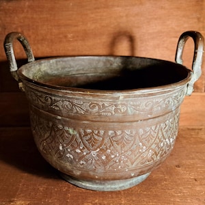 Vintage handgraverad orientalisk metallskål med handtag – Patina Planter / Cachepot – Orientaliskt metallkärl, handgraverad, vintagedekor