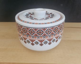 Ukrainian Art by Marusia Covered Sugar Bowl | Ukrainian Folk Pattern Milk Glass Container | Vintage 1970s Lidded Dish
