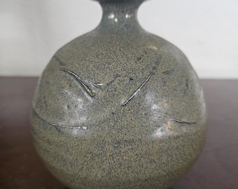 Hand-Carved Stoneware Bud Vase — Speckled Studio Pottery, Vintage Artisan Wheel-Thrown Vase