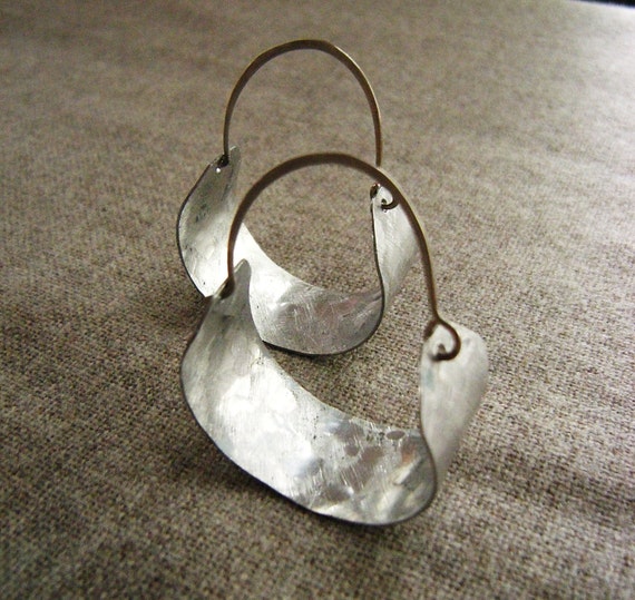Brushed silver earrings // Hoop earrings // Wide Hoop Earring | Etsy