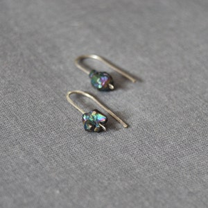 Gold or silver arc earring / Horseshoe earring / U shaped threader / Sterling or 14k gold filled // Rainbow peacock pyrite