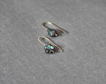 Gold or silver arc earring / Horseshoe earring / U shaped threader / Sterling or 14k gold filled // Rainbow peacock pyrite