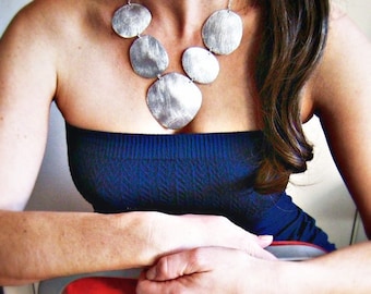 Silber Statement Halskette / Statement Halskette / Gebürstete Silber Halskette Große Silber Halskette / Barcelonesa Hand gehämmert Silber