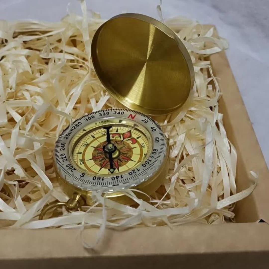 Engraved Pocket Compass Personalized Travel Memory Gift Luminescent engraved-pocket-compass-personalized-travel-memory-gift-luminescent