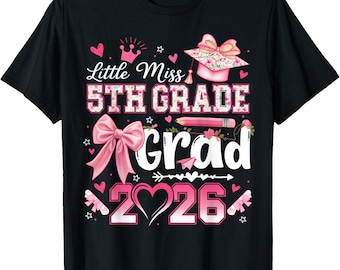 Little Miss 5:e klass examen 2026 T-shirt flickor grundskoleexamen T-shirt
