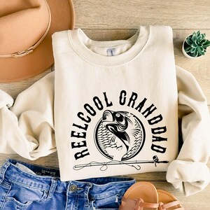 Reel Cool Dad Hoodie, Fishing Dad Sweater, Fathers Day Gift, Dad Birthday Gift, Fisherman Sweatshirt, Dad Fisherman Christmas Gift Sweater bild 3