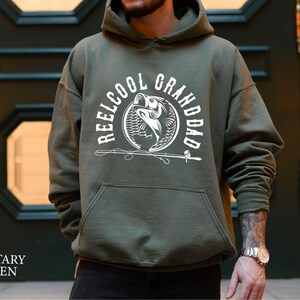 Reel Cool Dad Hoodie, Fishing Dad Sweater, Fathers Day Gift, Dad Birthday Gift, Fisherman Sweatshirt, Dad Fisherman Christmas Gift Sweater bild 8