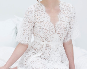 Elizabeth Lace Bridal Getting Ready Robe in Off-white; Romantic, Semi-Sheer Wedding Robe in White with Floral Motif