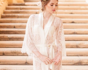 Tulip French lace & Silk Bridal Kimono Robe in Ivory; Flower Pattern White Lace Getting Ready Wedding Robe; Honeymoon, Bridal Dressing Gown