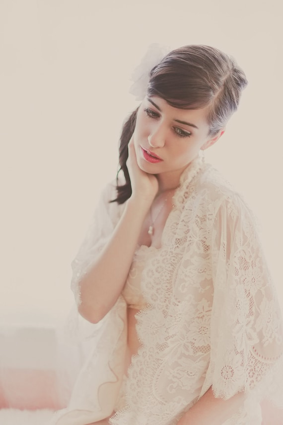 Swan Queen Lace, Silk Nude Lining Bridal Robe; Getting Ready Wedding Day Kimono; Fine French Lace Elegant Bridal Lingerie, Honeymoon Robe