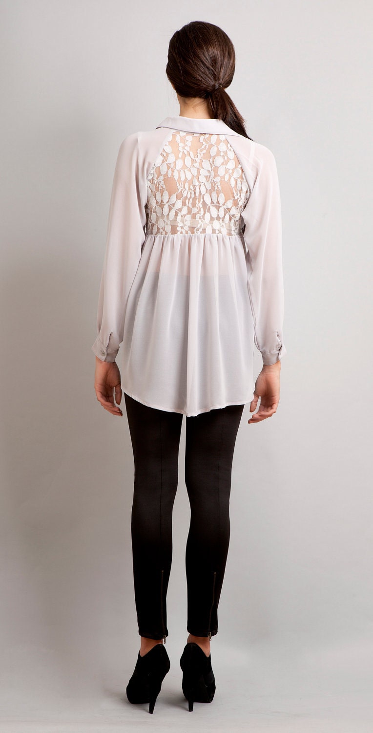 BUTTON BACK TOP LOVER'S DREAM