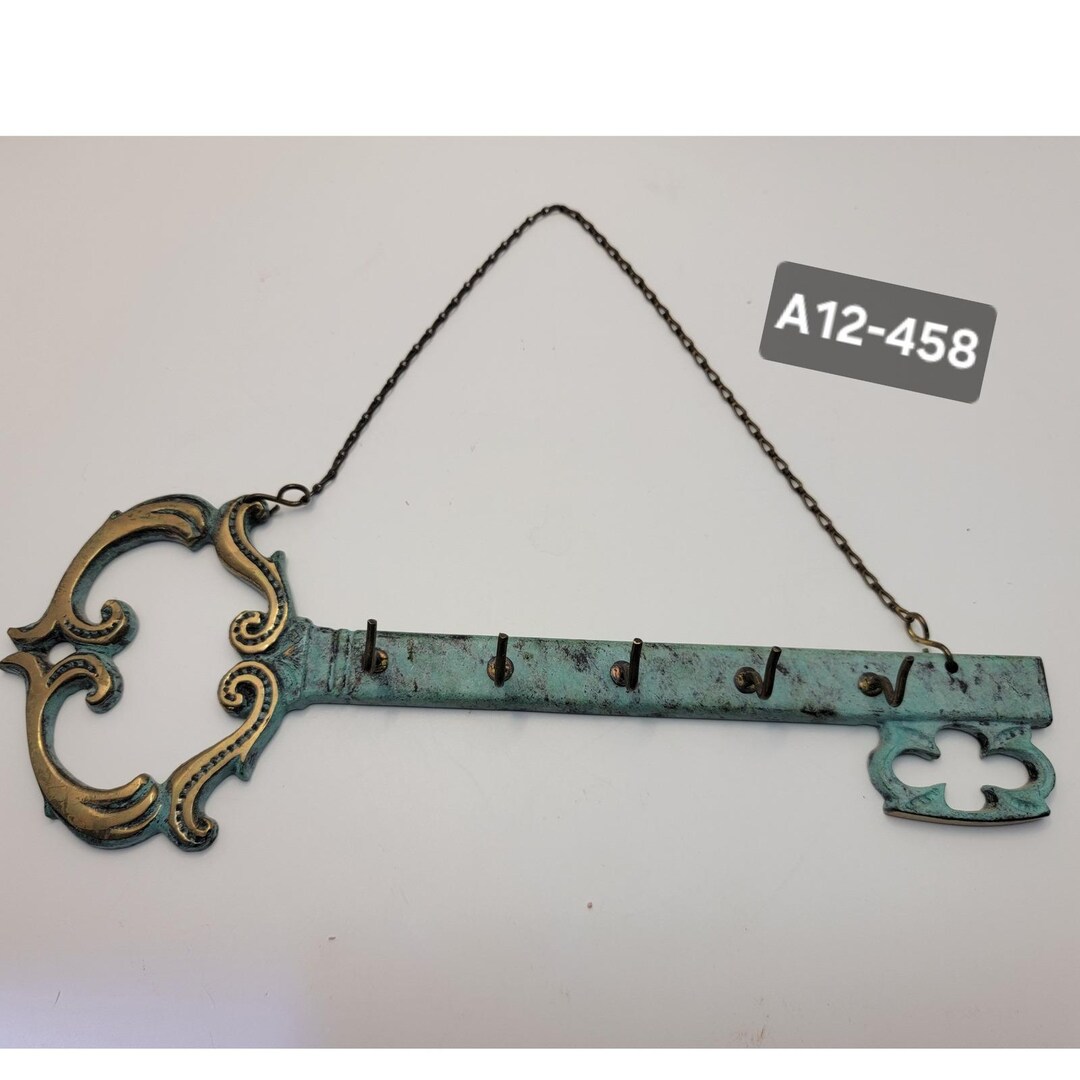Skeleton Wall Rack Vintage 70s Cast Iron Skeleton Key Wall Hook Rack Verdigris (A12-458 ...