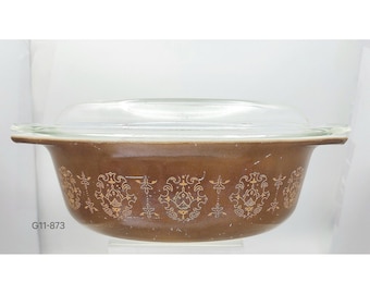 Cazuela ovalada Pyrex vintage 043 de 1,5 cuartos de galón, color marrón dorado con filigrana y tapa, fabricada en EE. UU.
