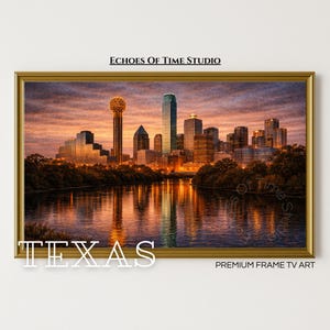 Puede incluir: Una impresión enmarcada del horizonte de Dallas, Texas, al atardecer. La imagen presenta la Torre Reunion, rascacielos y un río que refleja las luces de la ciudad. La palabra "TEXAS" se muestra en la parte inferior.